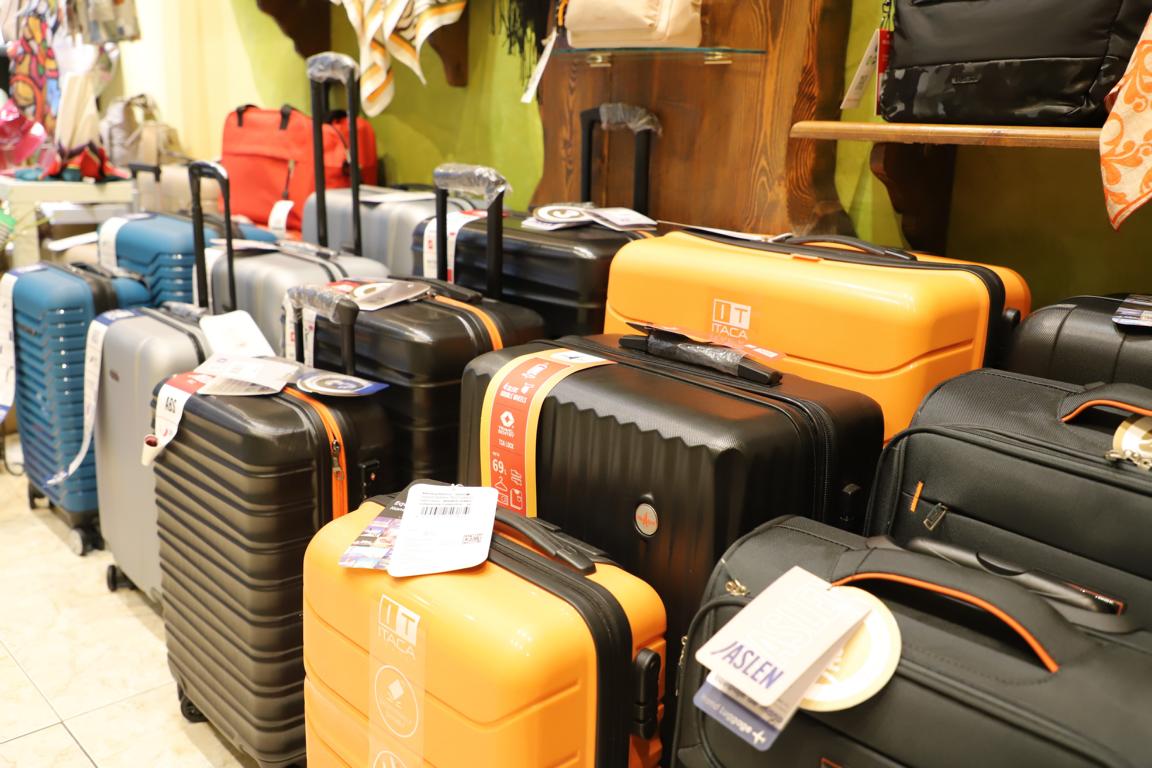 Acacia, Tienda de Bolsos y Complementos en Avilés
