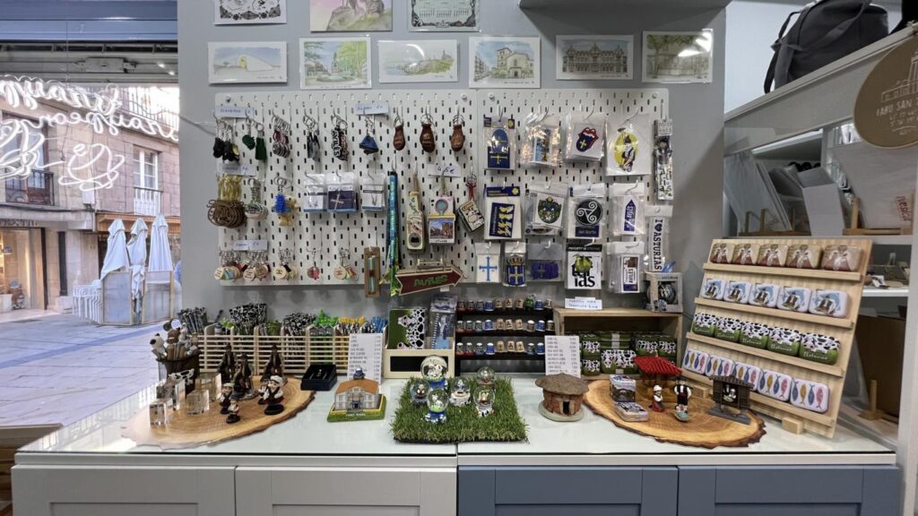 Tiendas de regalos de Avilés: Tiza y Peonza