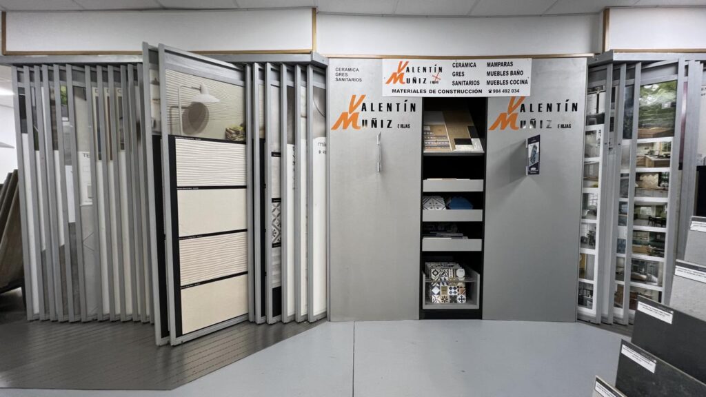 Valentín Muñiz e Hijas exposición