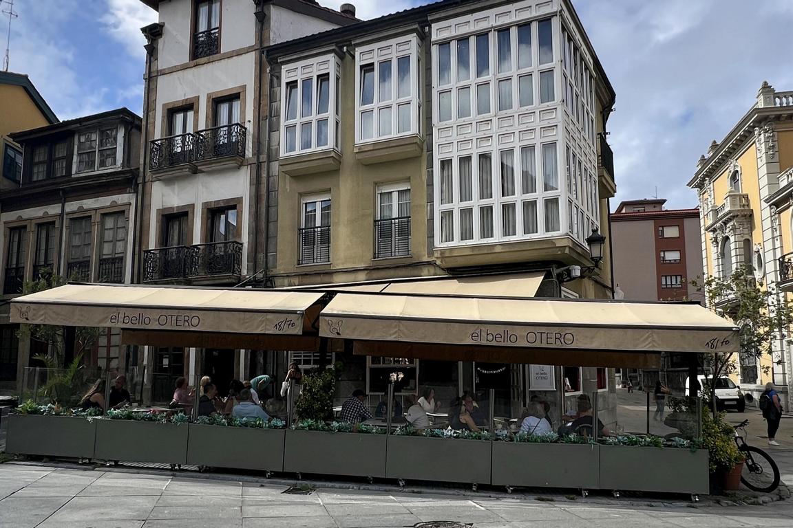 El bello Otero, cafetería de Avilés