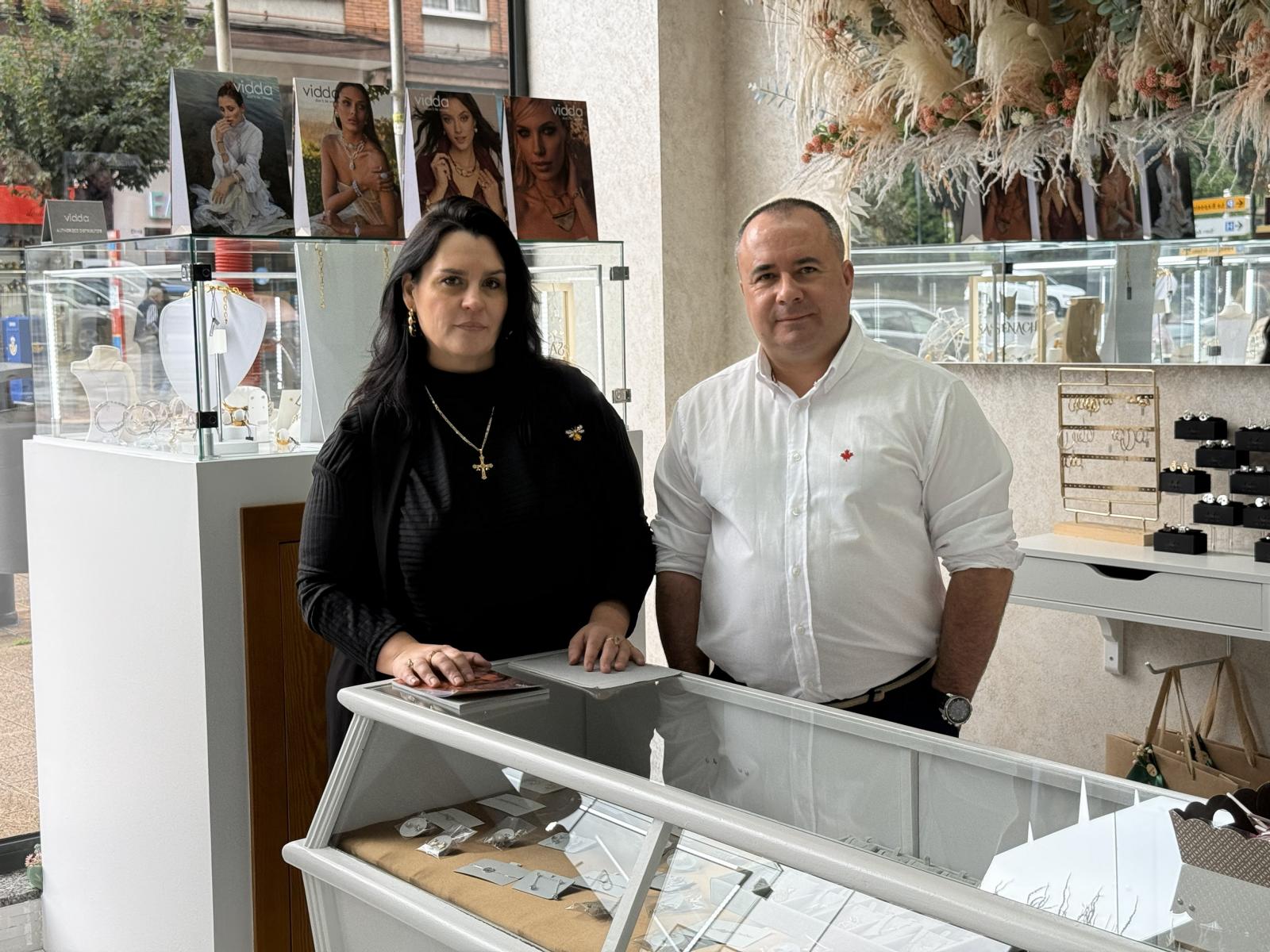 Amaya y Chema de AC-joyerias, Avilés